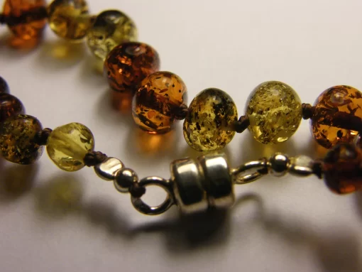 Cognac-Grun-Kinderkette-2 Cognac-Grun-Kinderkette-2